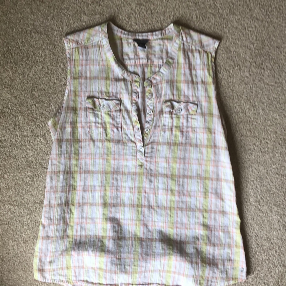 Eddie Bauer sleeveless top